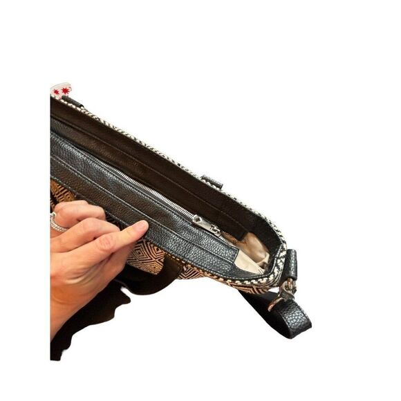 Black & White Geometric Handbag With Adjustable Strap & Inner Pockets - Picture 5 of 14